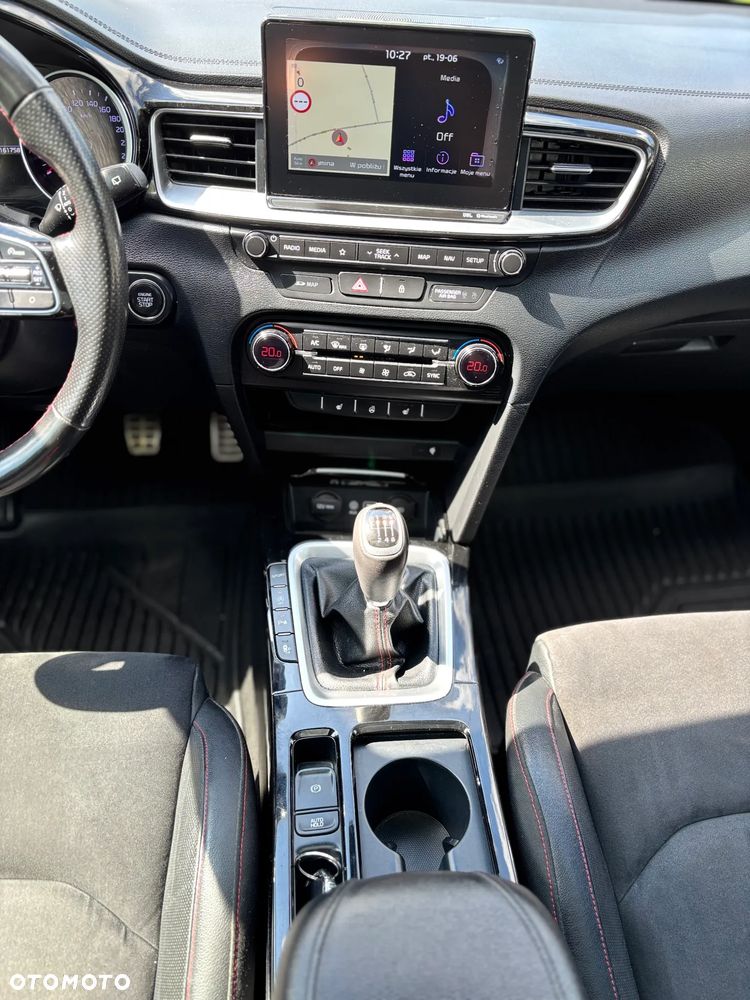 Kia ProCeed - 24