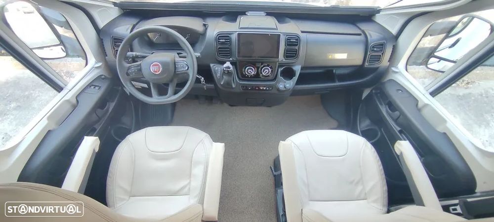 Pilote Expression P746C - IVA descriminado - C. central - Cx. AT9 - 25