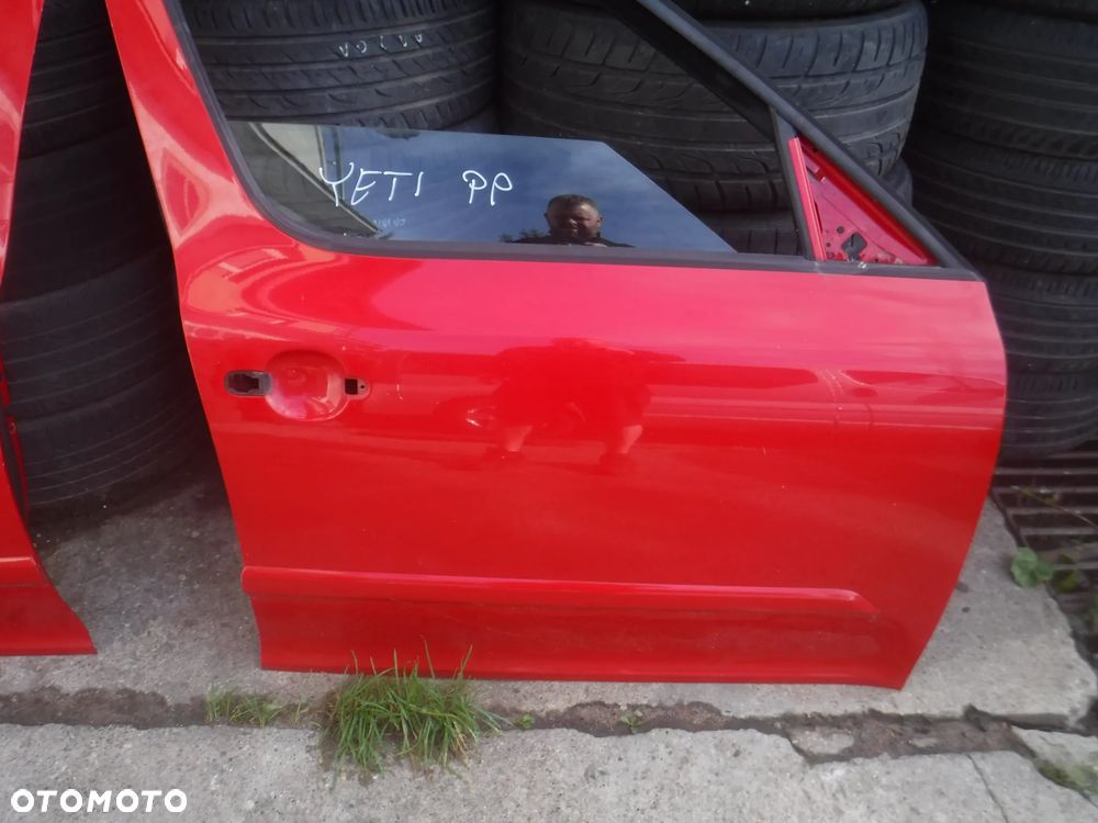 Skoda Yeti Lift drzwi przod prawe lewe szyba LF3K 8T8T ladna - 4
