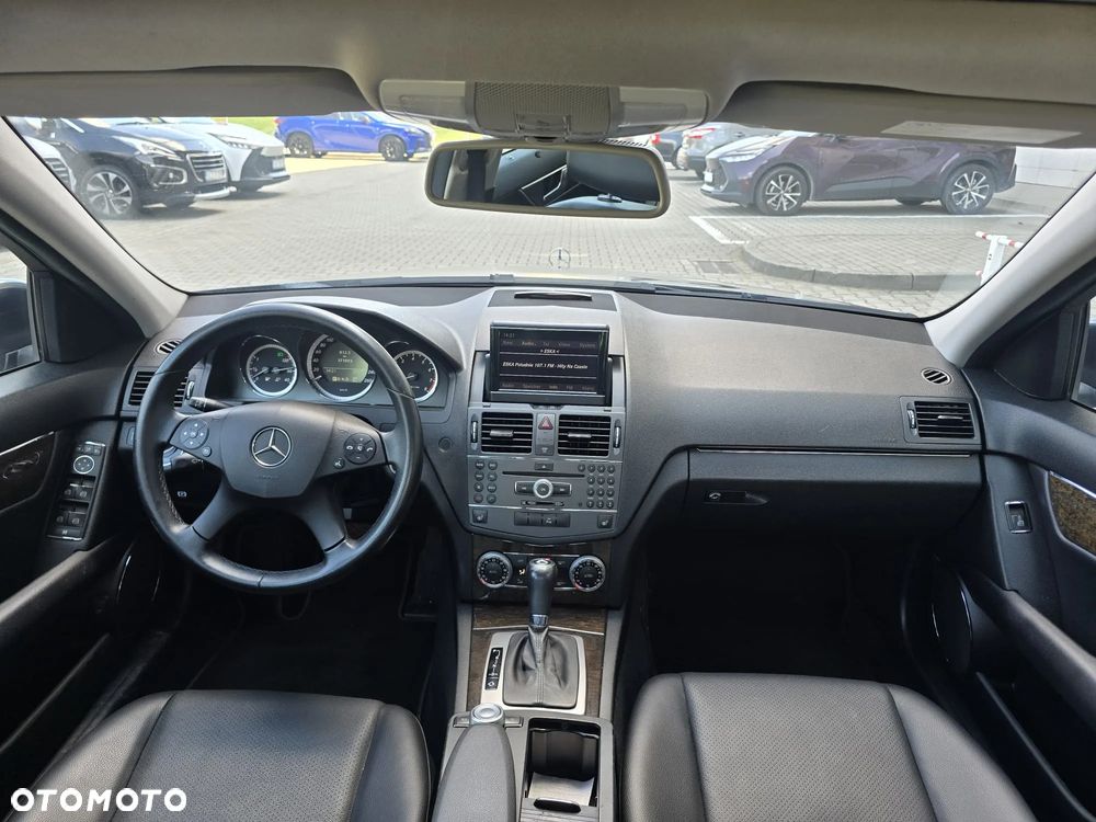 Mercedes-Benz Klasa C 250 CGI Automatik BlueEFFICIENCY Special Edition - 8