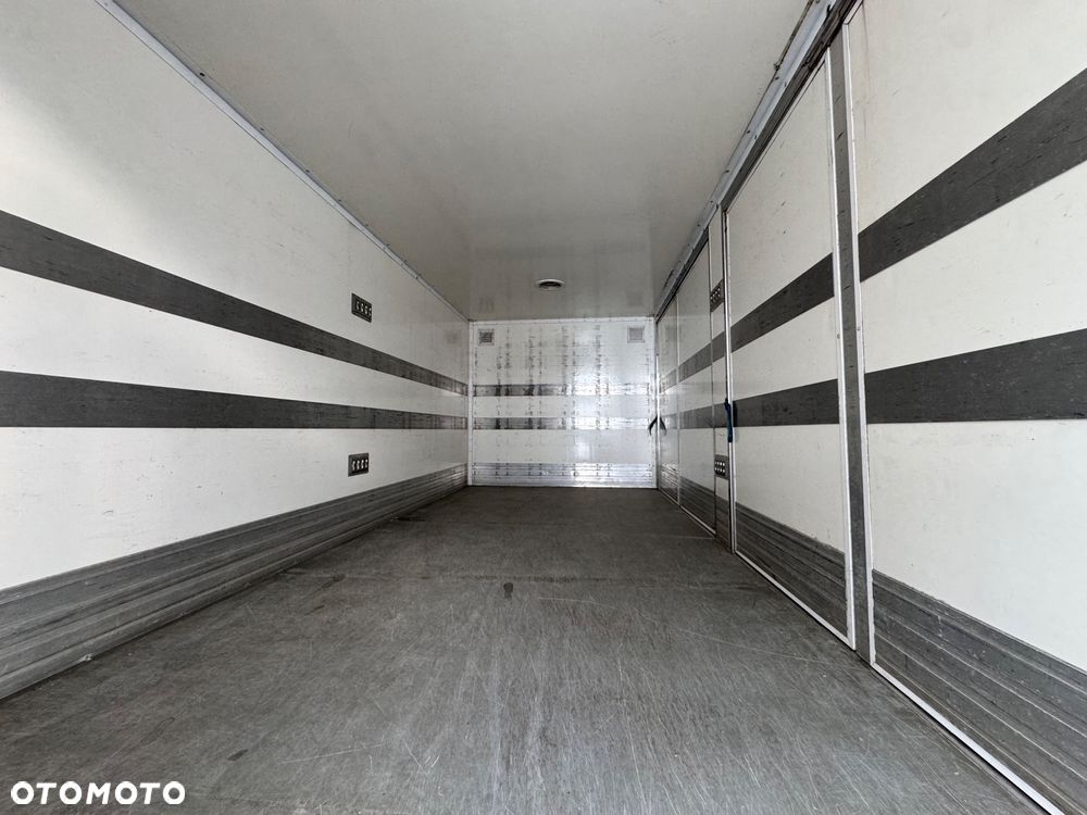 Iveco DAILY 60c16 50C15 50C17 35C14 35C15 35C17 35C18 70C17 72C15 70C18 Izoterma Chłodnia  9/8 euro palet - 9