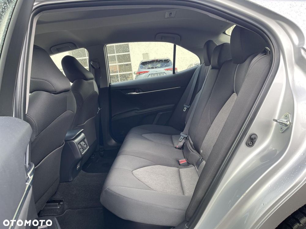 Toyota Camry - 14