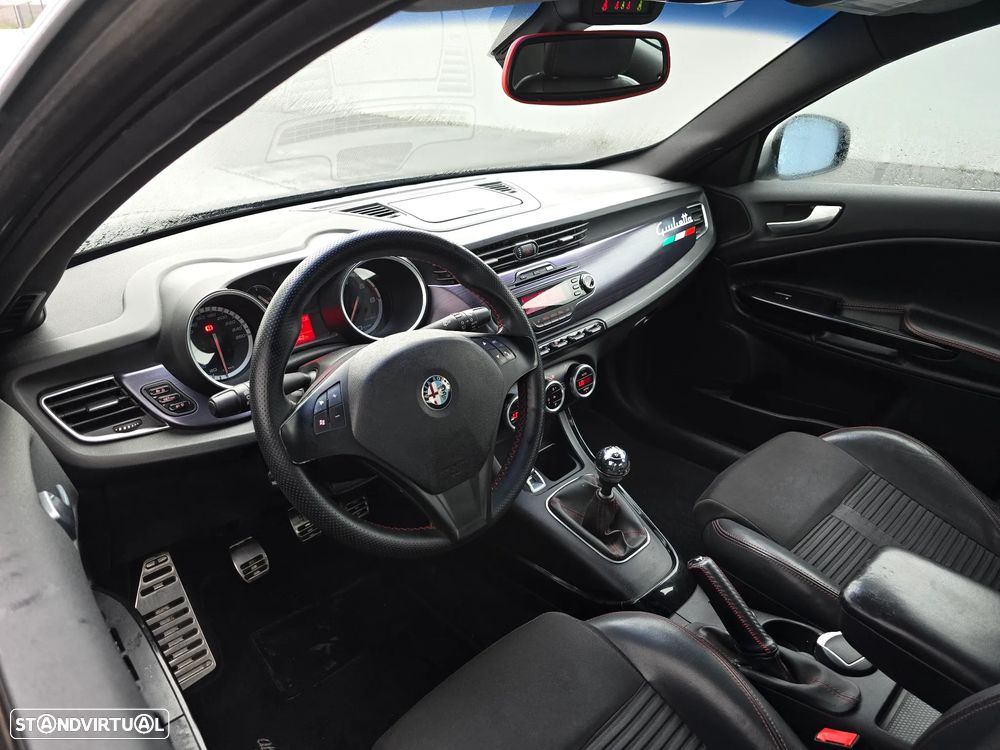 Alfa Romeo Giulietta 1.6 JTDM Distinctive - 11