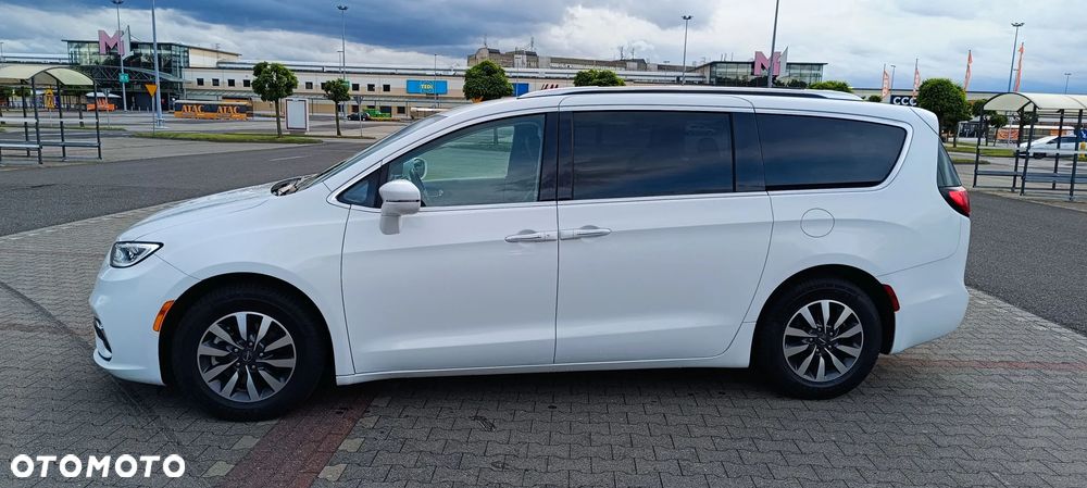 Chrysler Pacifica - 3