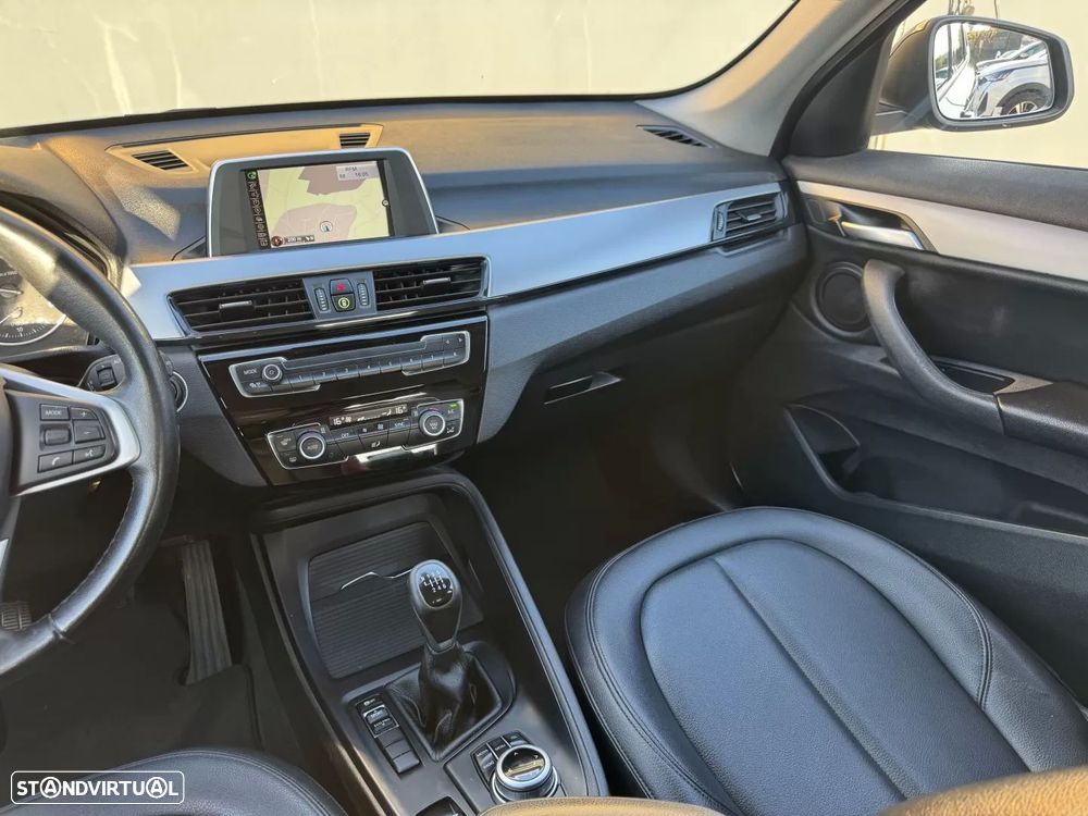 BMW X1 18 d sDrive Line Sport - 35