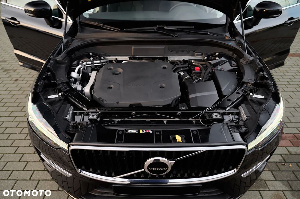 Volvo XC 60 D4 Momentum Pro - 18