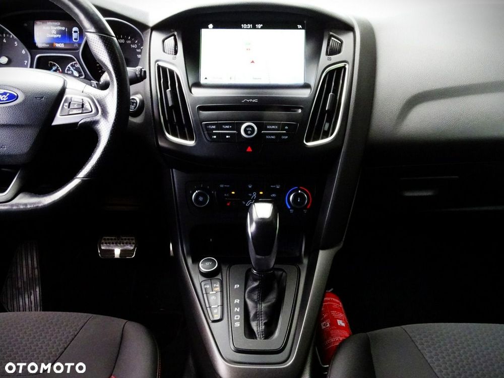 Ford Focus - 25