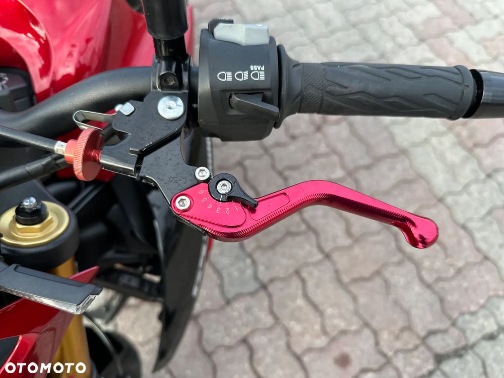 Suzuki GSX 1000 - 22