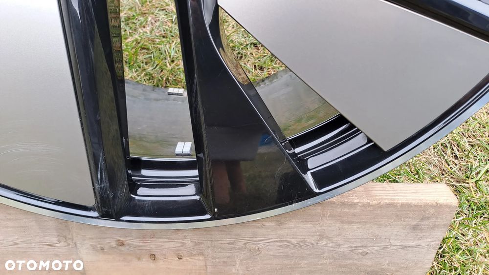 Felga Aluminiowa 21 Audi E-Tron GT RS 5x130 ET 60 4J3601025S - 4