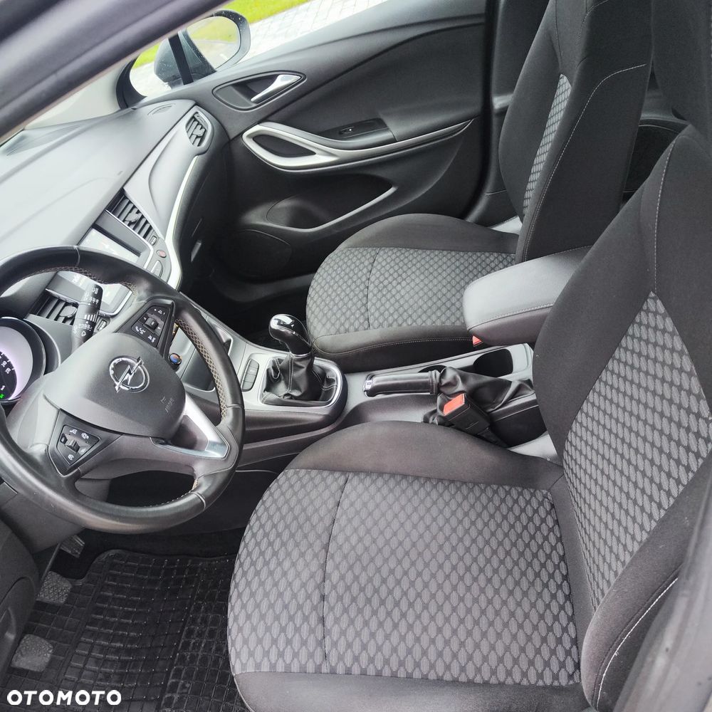 Opel Astra 1.4 Turbo Business - 12