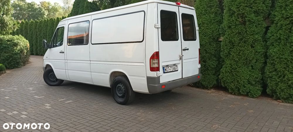 Mercedes-Benz Sprinter - 9