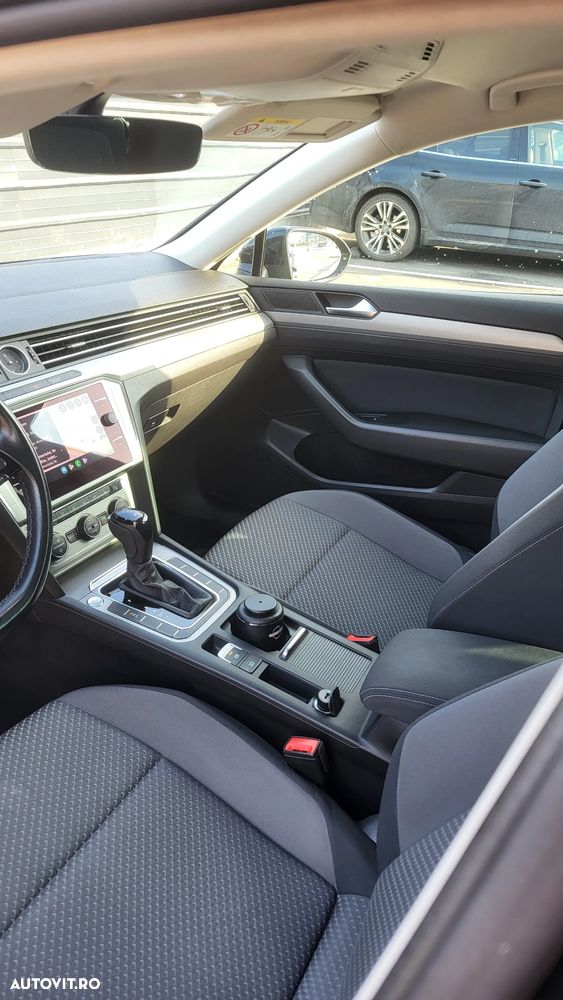 Volkswagen Passat 2.0 TDI SCR DSG Comfortline - 11