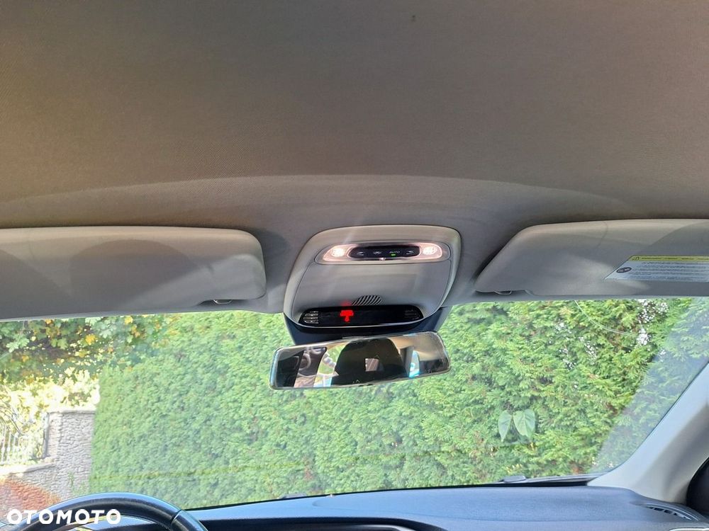 Volvo V40 T2 Kinetic - 23