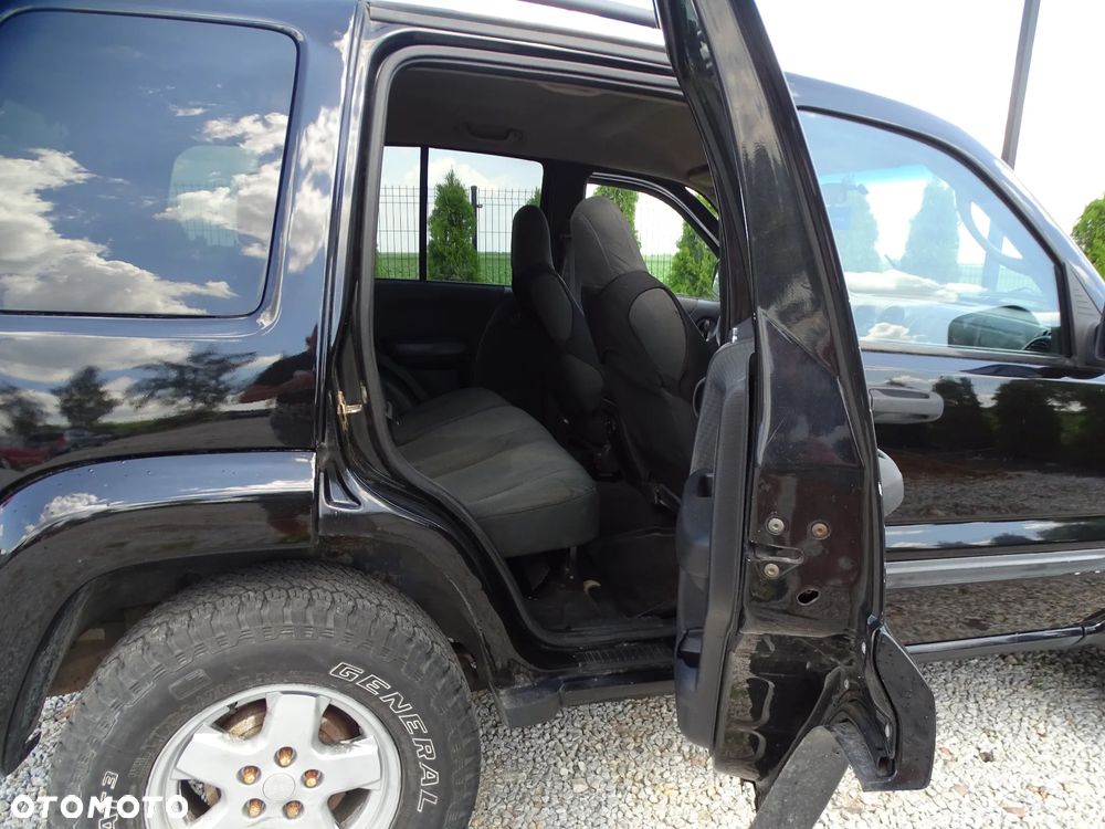 Jeep Liberty - 14