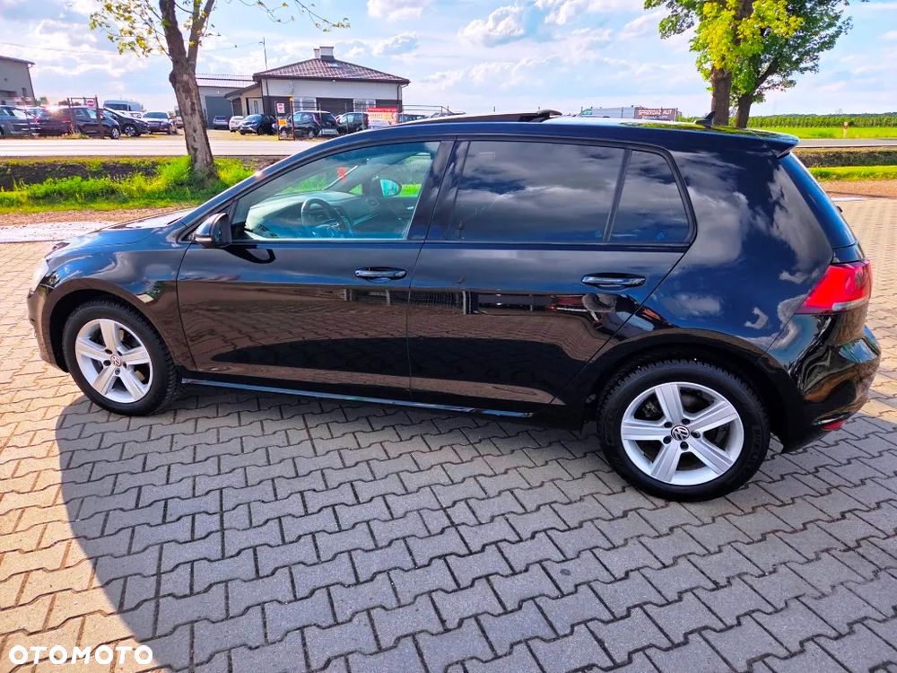Volkswagen Golf 1.6 TDI Highline - 16