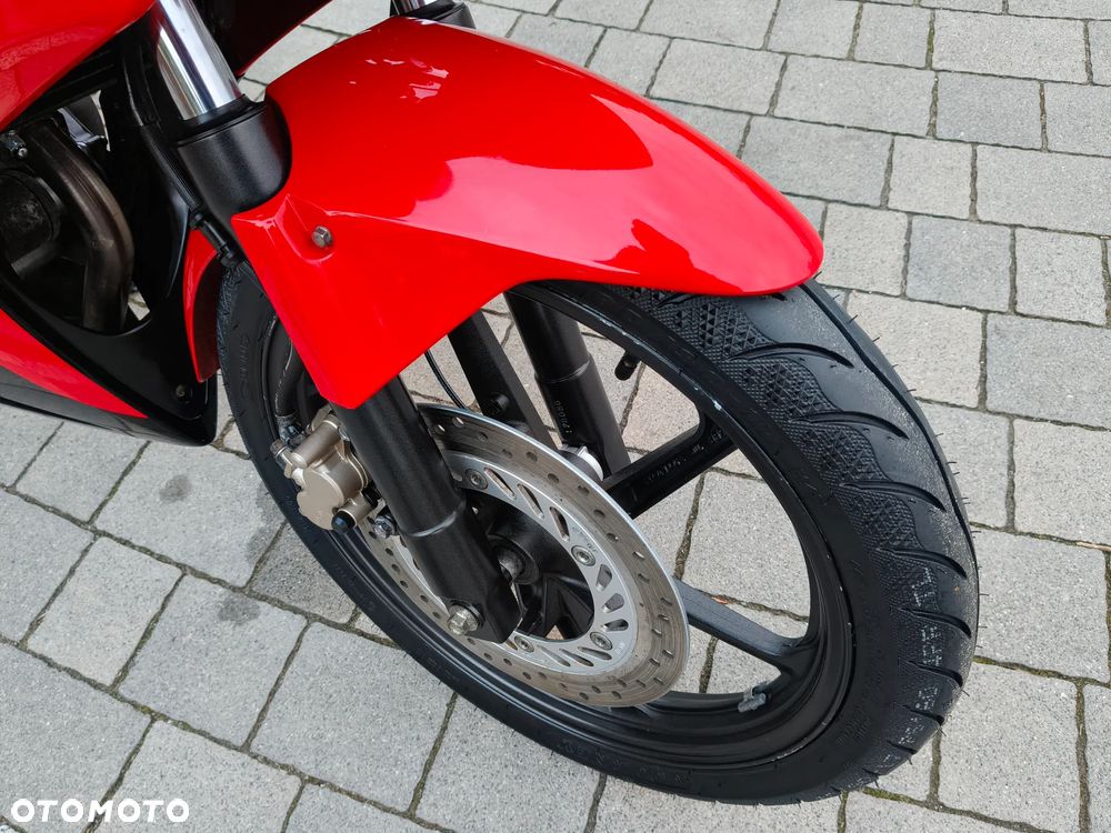 Honda CBR - 13