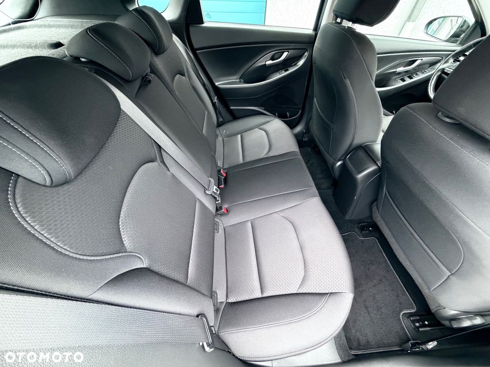 Hyundai i30 blue 1.6 CRDi Style - 31