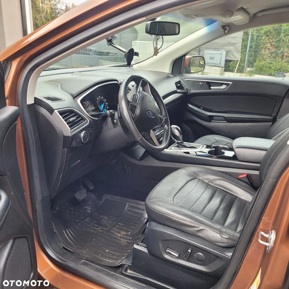 Ford Edge - 8