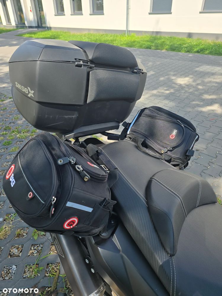Kymco AK 550 - 8
