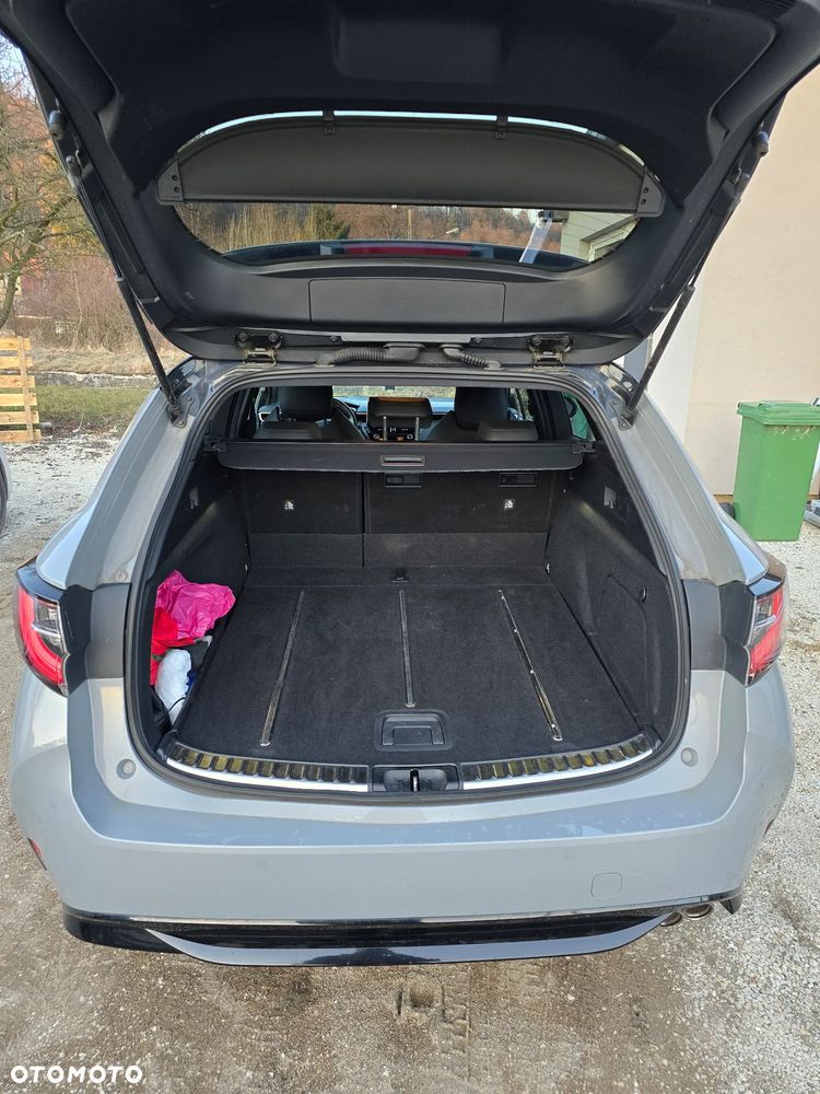 Toyota Corolla 2.0 Hybrid GR Sport - 12