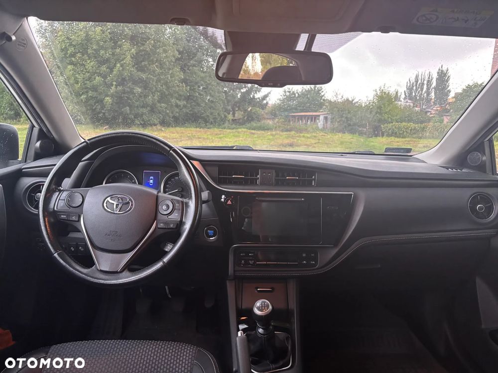 Toyota Corolla 1.6 Prestige EU6 - 8