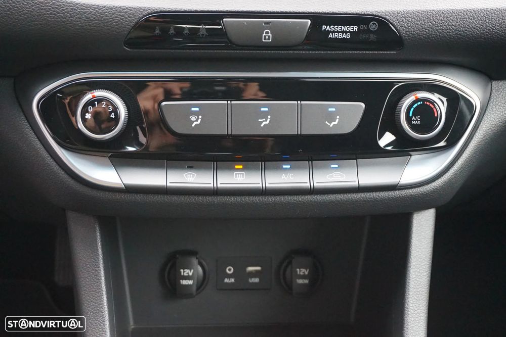 Hyundai i30 1.6 CRDI STyle - 27