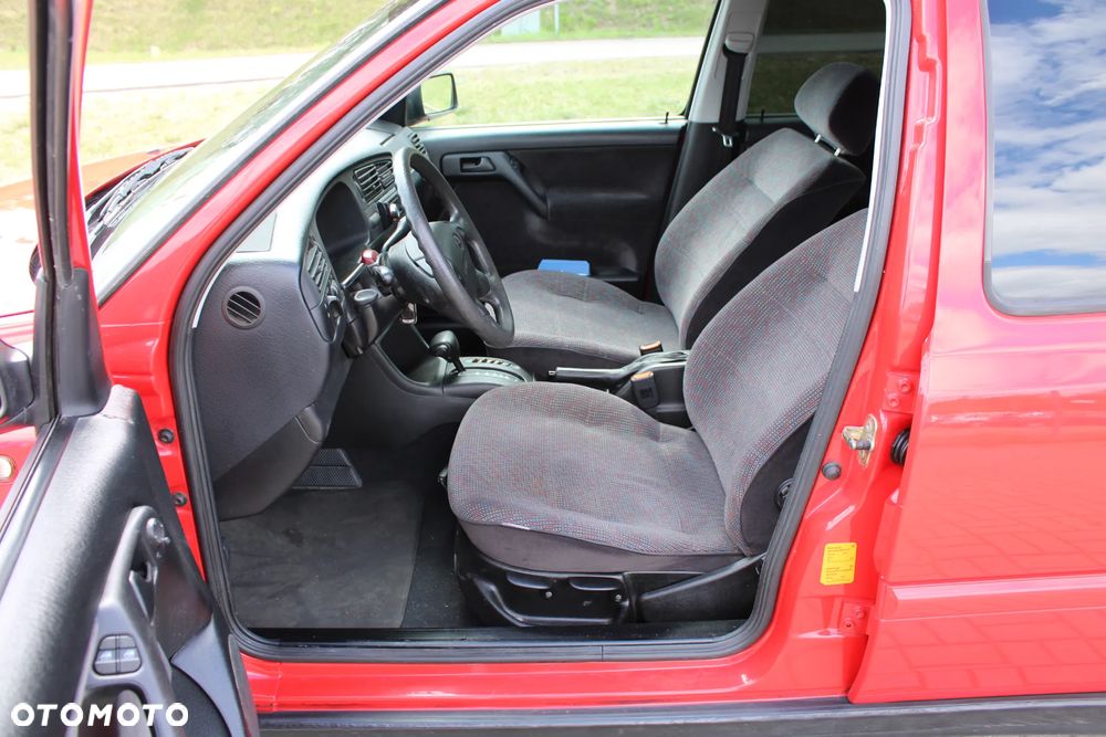 Volkswagen Vento - 18