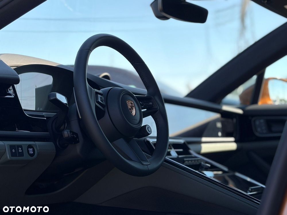 Porsche Panamera - 25