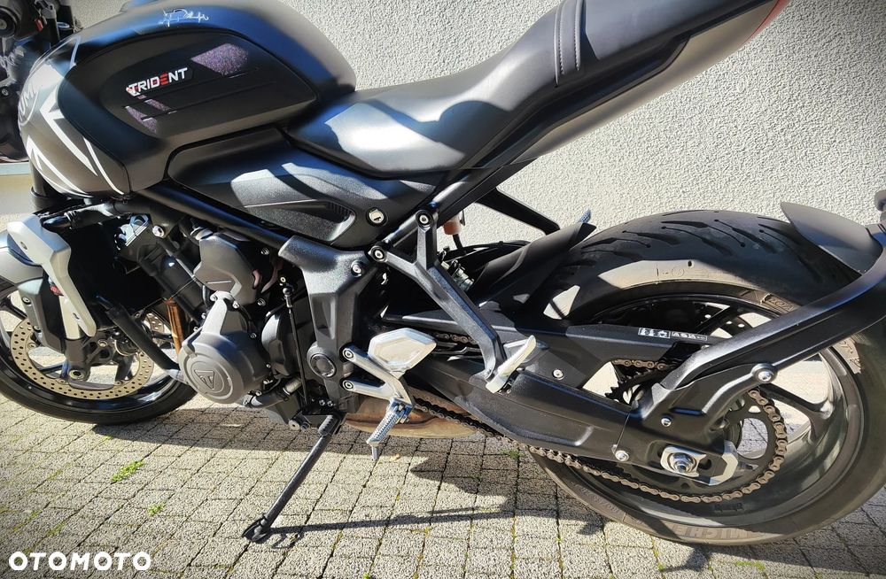 Triumph Trident - 14