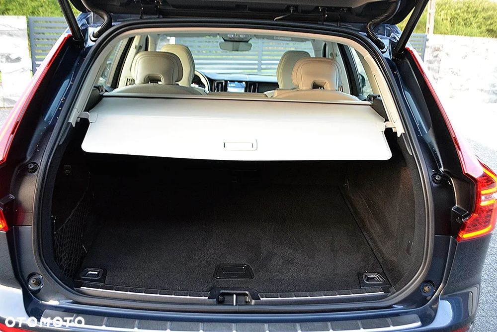 Volvo XC 60 B4 D Momentum - 20