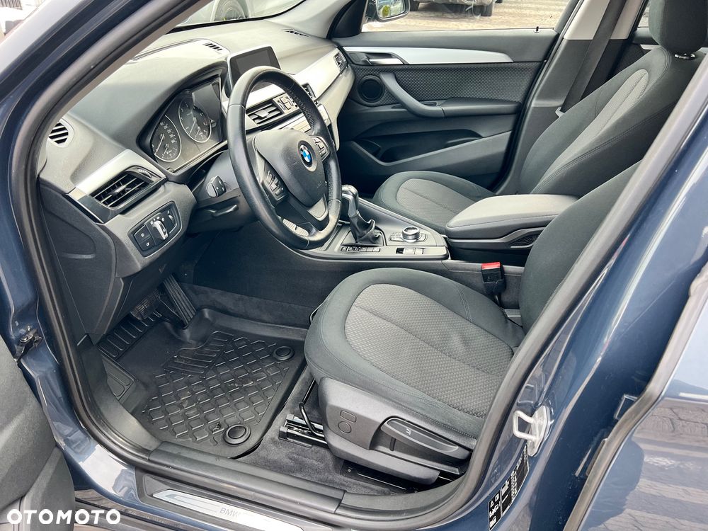 BMW X1 xDrive18d Advantage - 10