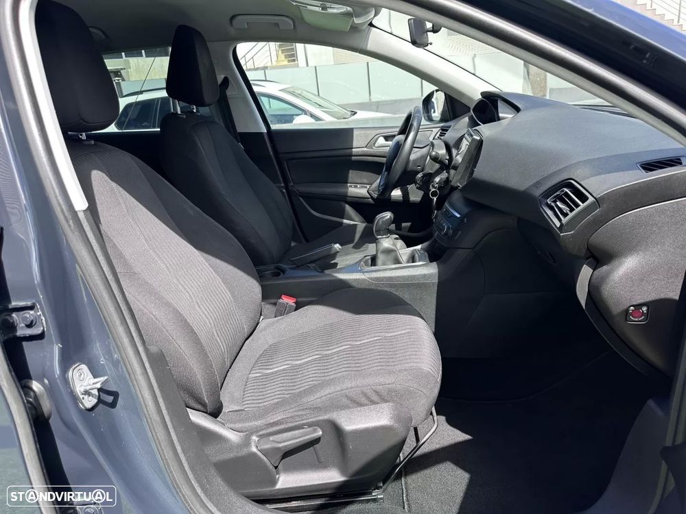 Peugeot 308 - 54