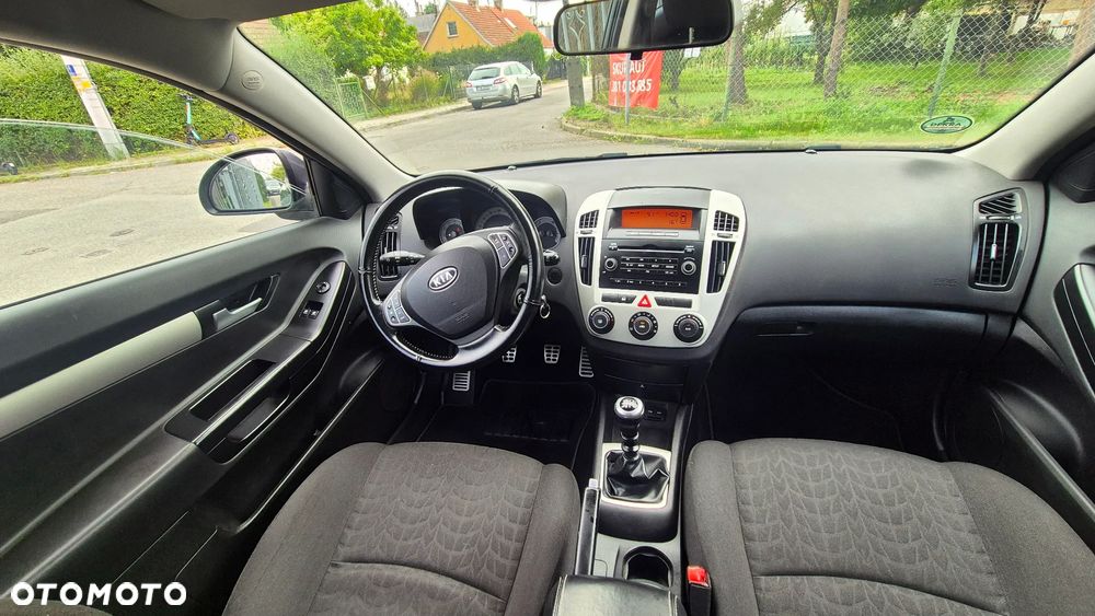 Kia ProCeed 2.0 CVVT Spirit - 12