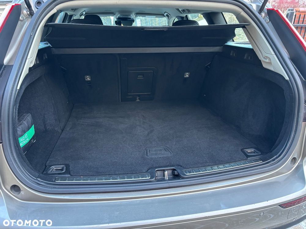 Volvo V60 B3 B Geartronic Momentum Core - 17