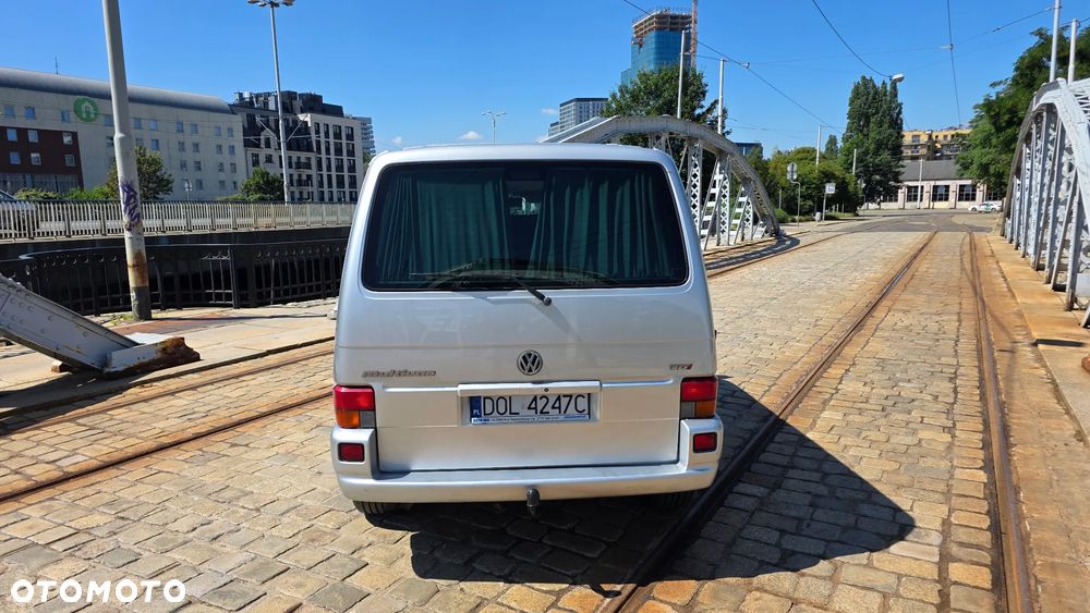 Volkswagen Multivan - 8