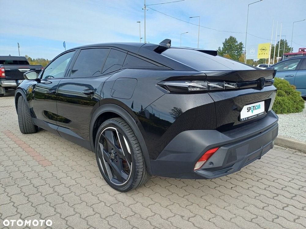 Peugeot 408 - 4