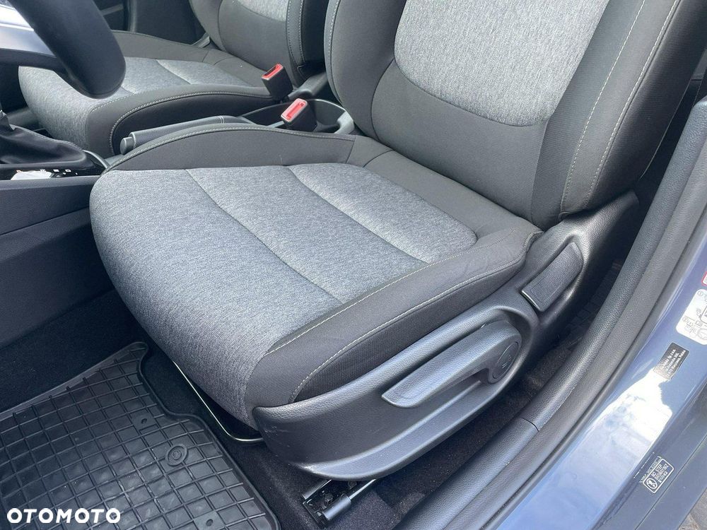Kia Stonic - 12