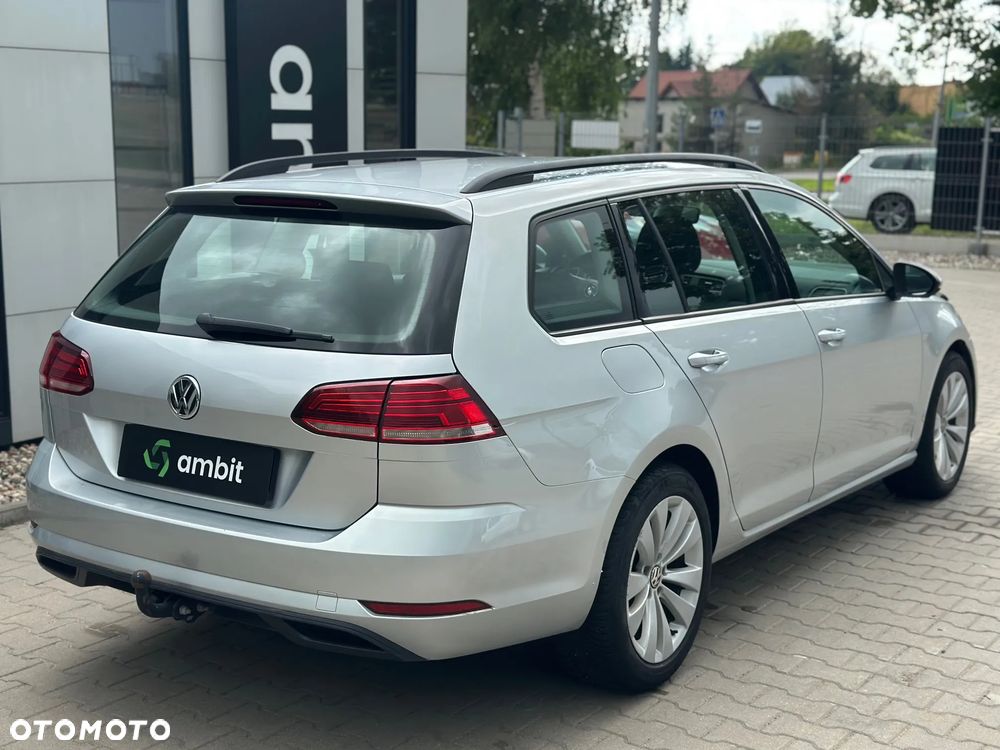 Volkswagen Golf - 9