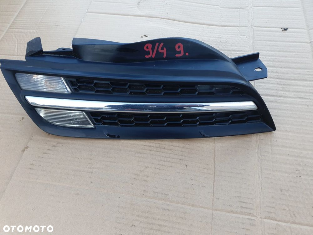 NISSAN MICRA K12 GRILL KIERUNKOWSKAZ NERKA PRAWY PRZÓD - 2