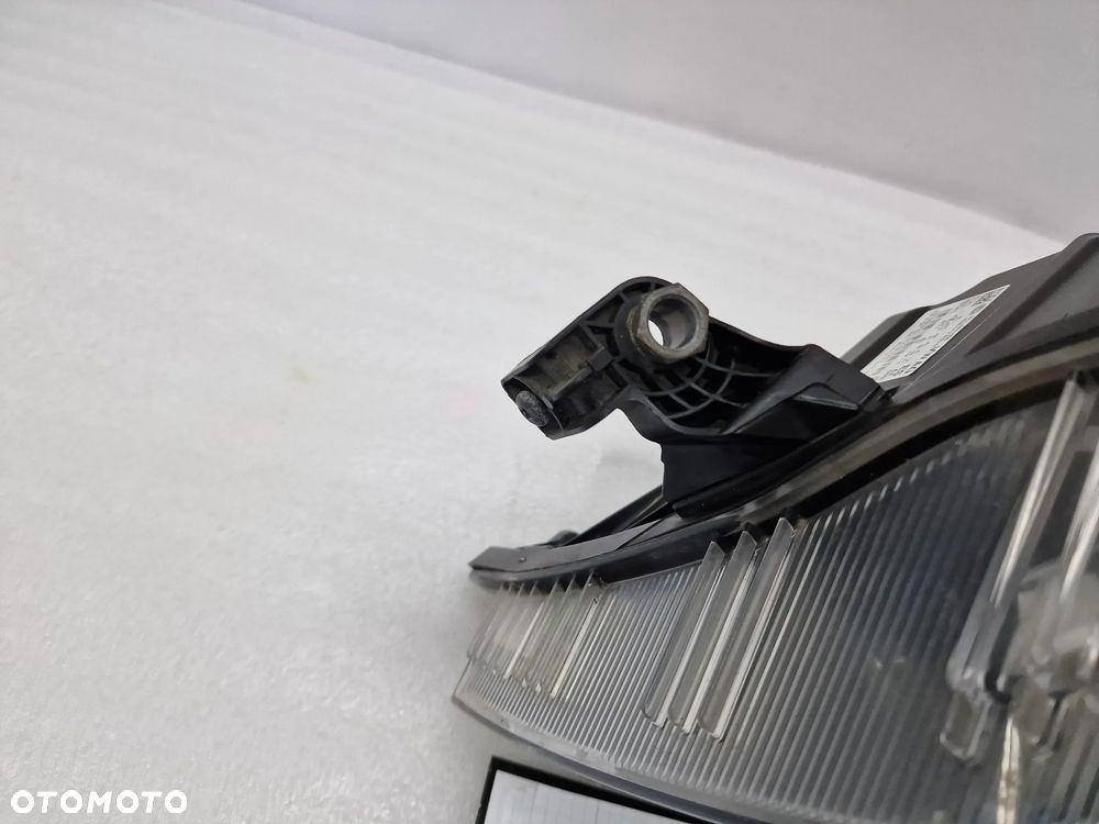 VW CRAFTER II 2 / MAN TGE 16- LEWA ZWYKŁA LAMPA PRZEDNIA PRZÓD , NR 7C1941005 , NR AUKCJI LA155 - 14