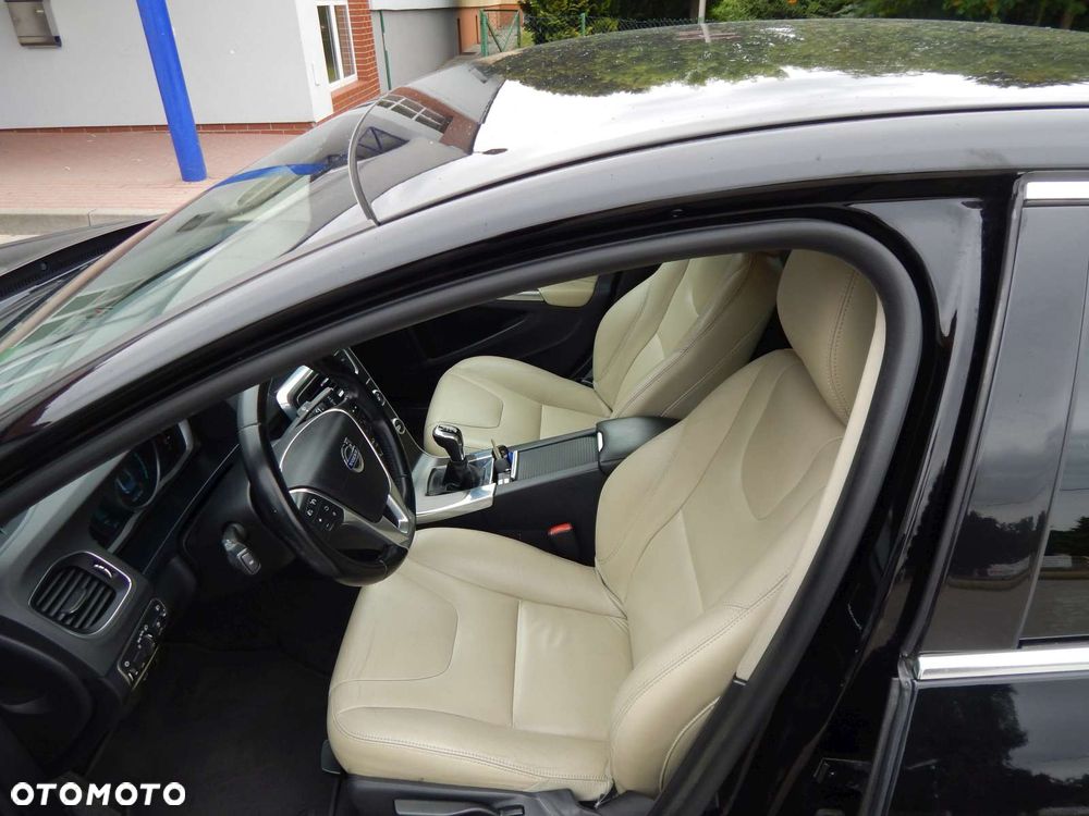 Volvo S60 D4 Drive-E Momentum - 19