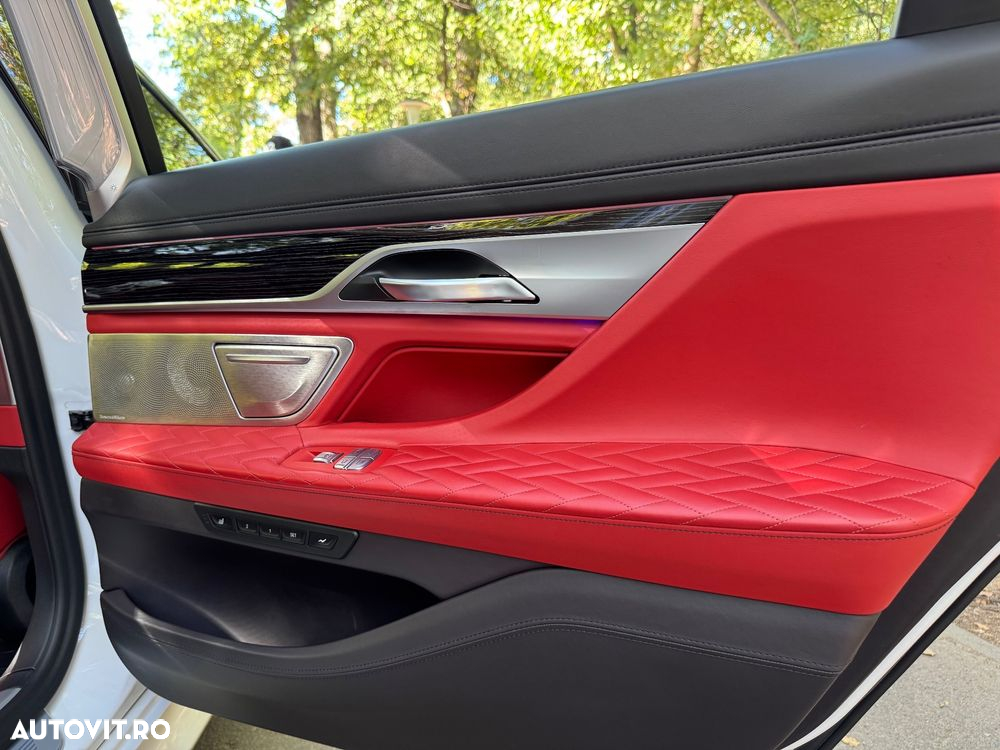 BMW Seria 7 750Li xDrive - 15