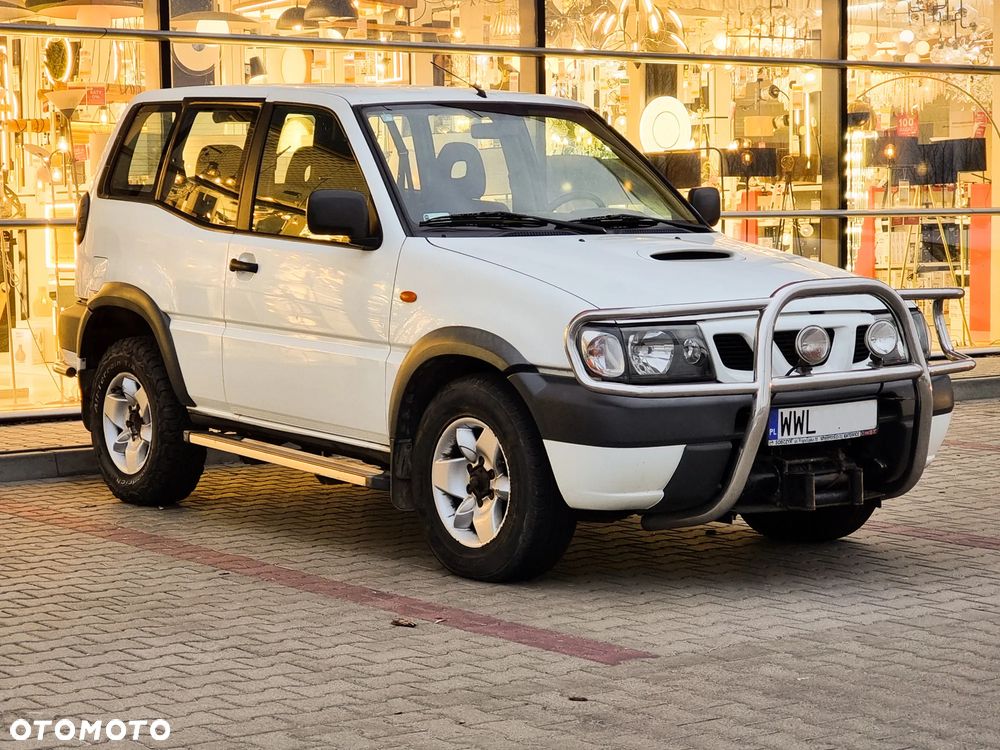 Nissan Terrano 2.7 TDi Comfort - 3
