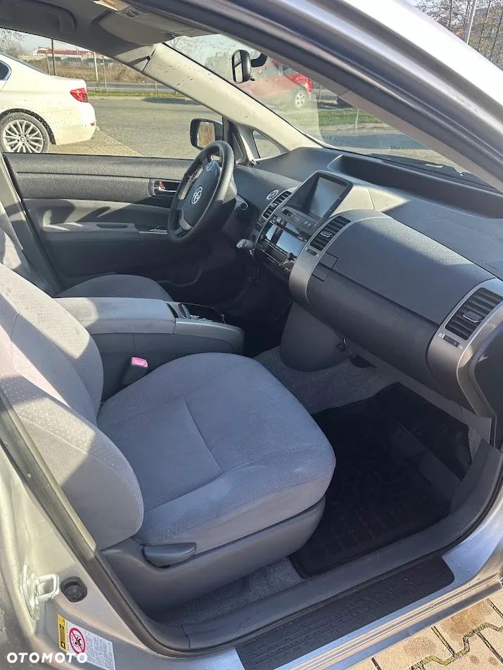 Toyota Prius 1.5 VVT-i Sol - 9