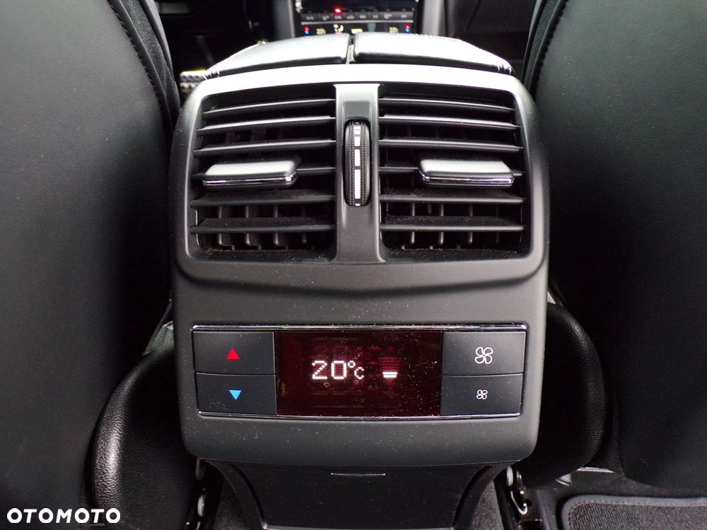 Mercedes-Benz Klasa E - 32