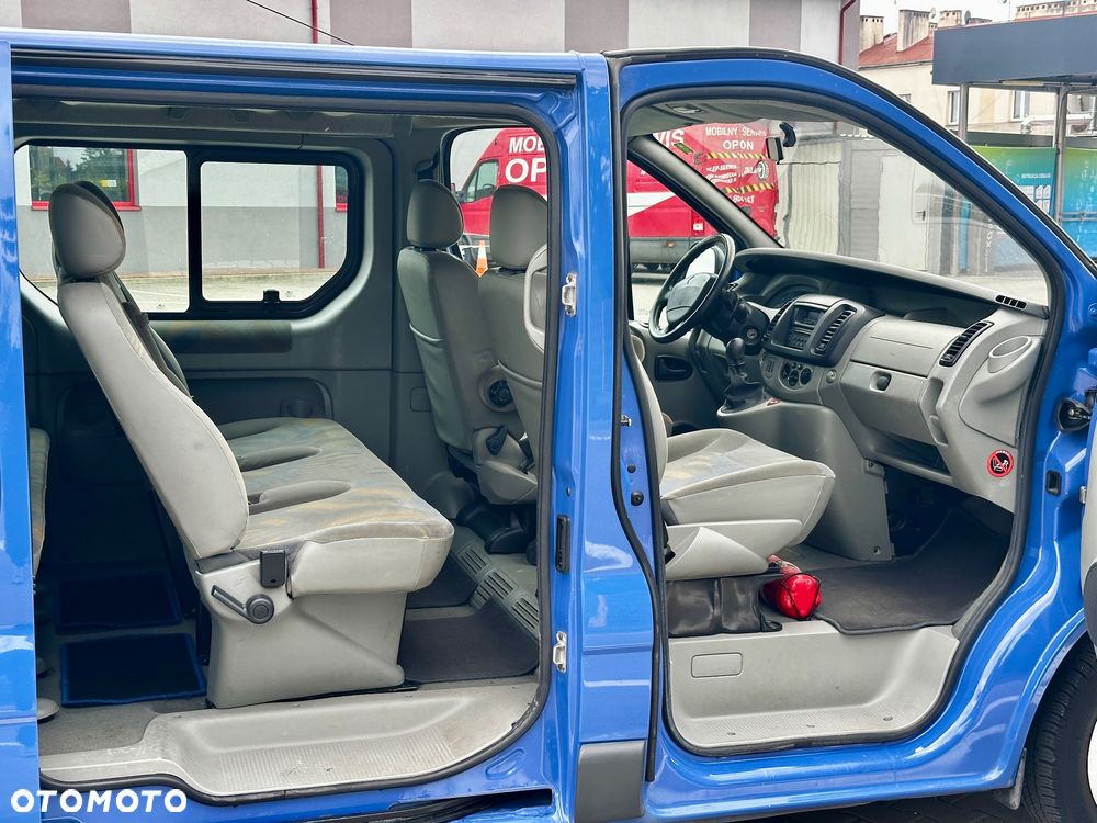 Renault Trafic Passenger - 6