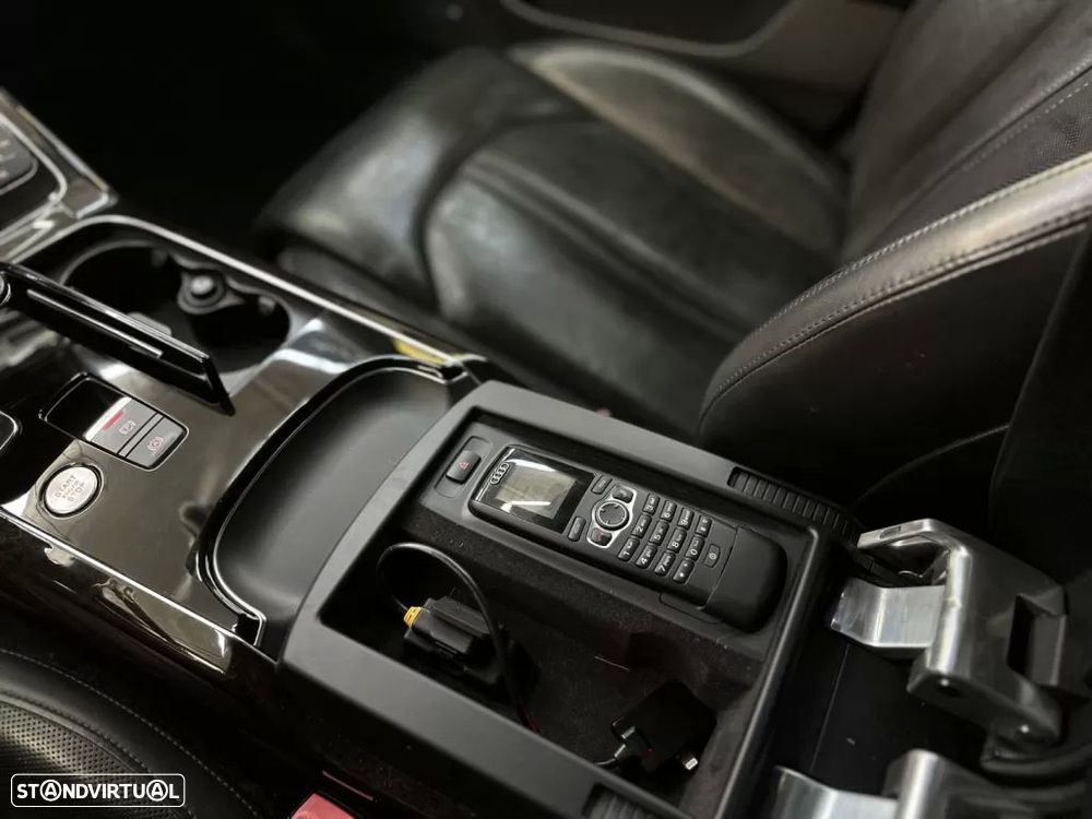 Audi A8 3.0 TDI V6 quattro Clean Exclusive - 35