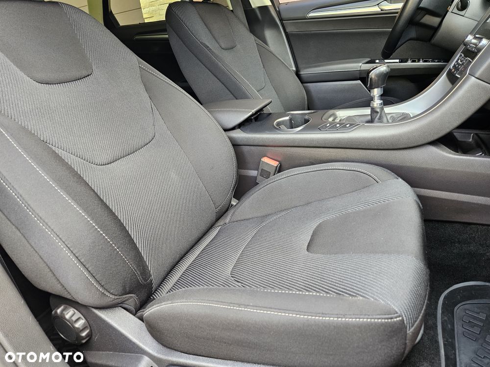 Ford Mondeo - 29
