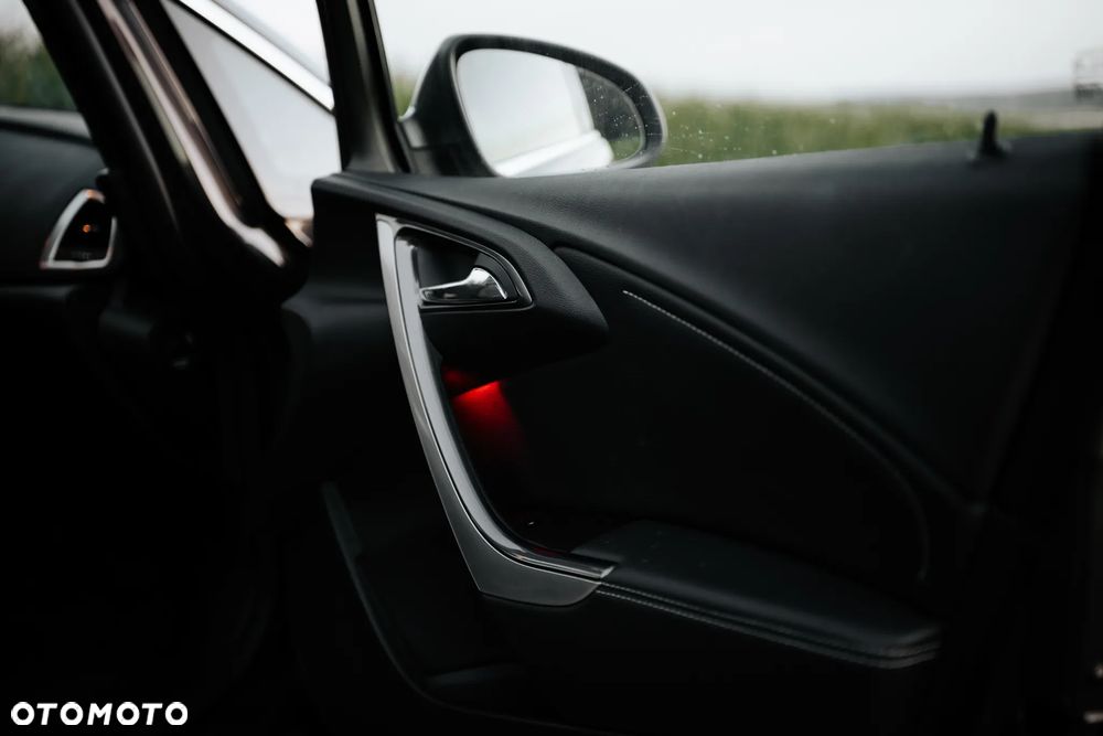 Opel Astra 1.4 T Cosmo - 13