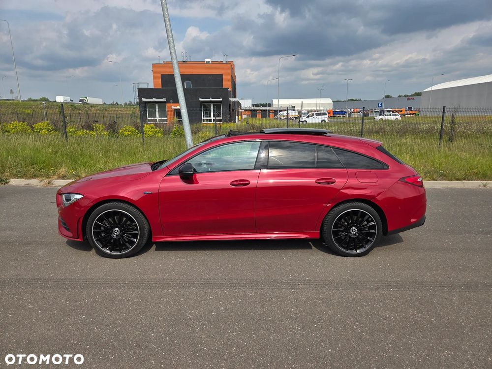 Mercedes-Benz CLA 250 e 8G-DCT AMG Line - 8